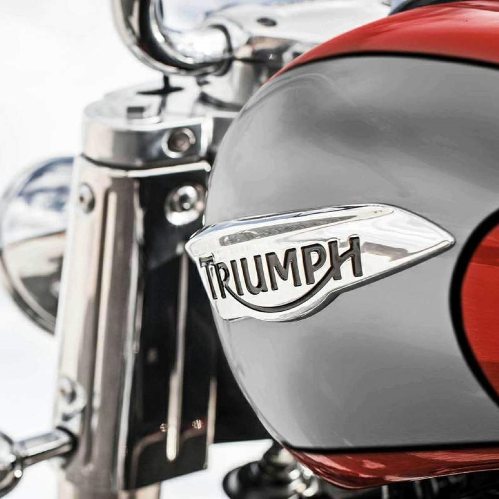 Triumph Frozen Silver (code MA) Paint Product